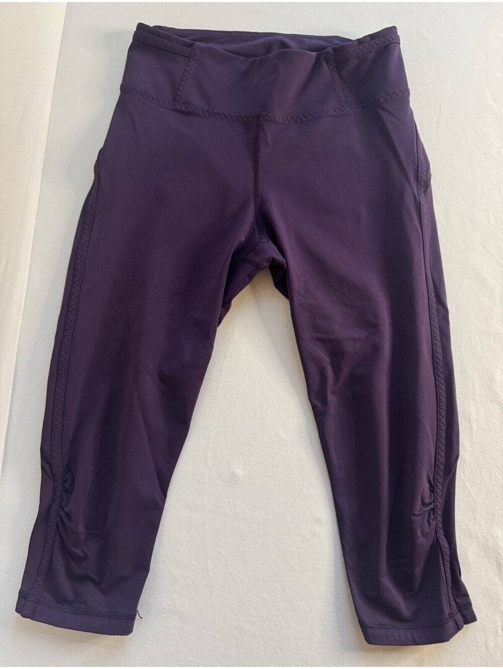 Lululemon Women’s Size 6 Purple Crop Leggings Run Yoga Zip Pocket Athletic